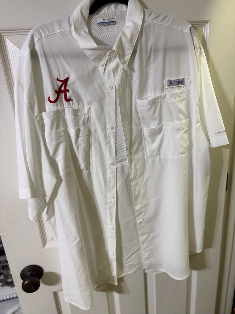 Columbia Men’s White Omni-Shield short Sleeve Shirt Roll Tide Bama Crimson Tide